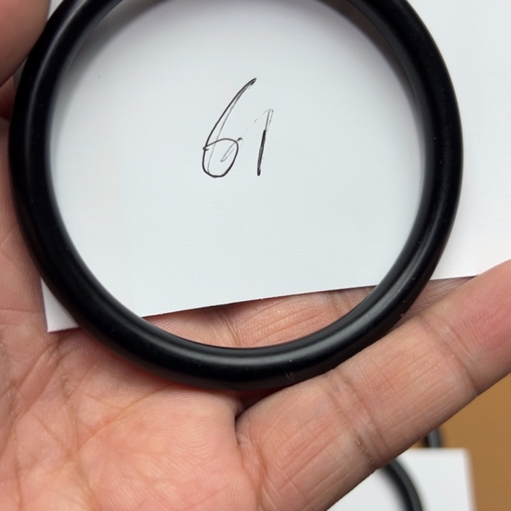 和田玉颈饰未镶嵌带****人