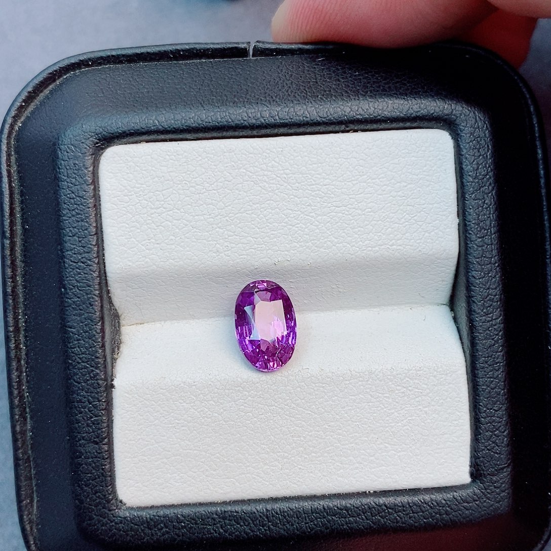 裸石彩色蓝宝石2.05ct 吉尔德 薰衣草