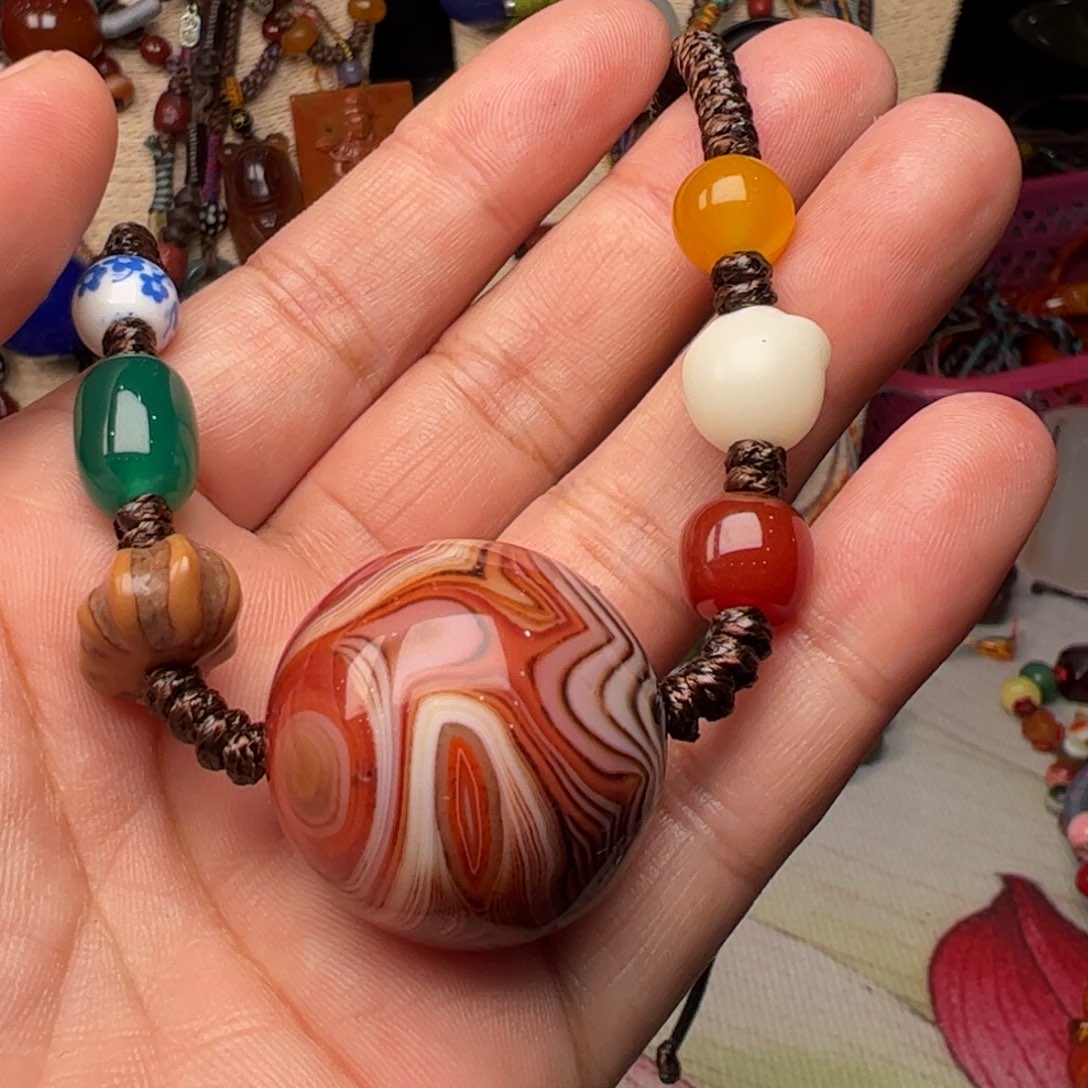 玛瑙/玉髓颈饰未镶嵌