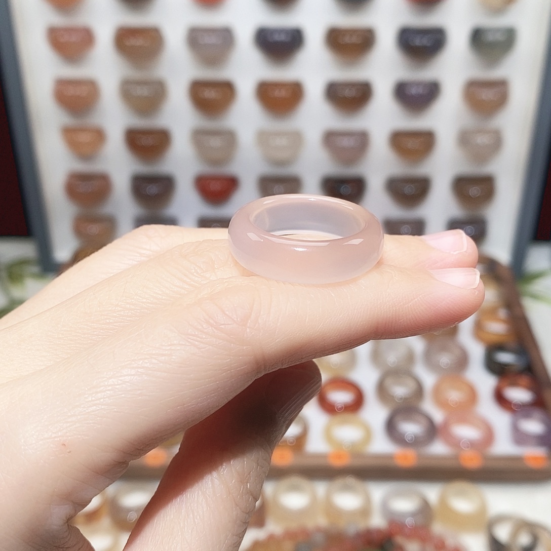 玛瑙/玉髓未镶嵌戒指港19码微瑕不退换