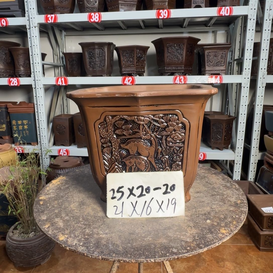 紫砂花盆，有1厘米左右尺寸差距，有色差