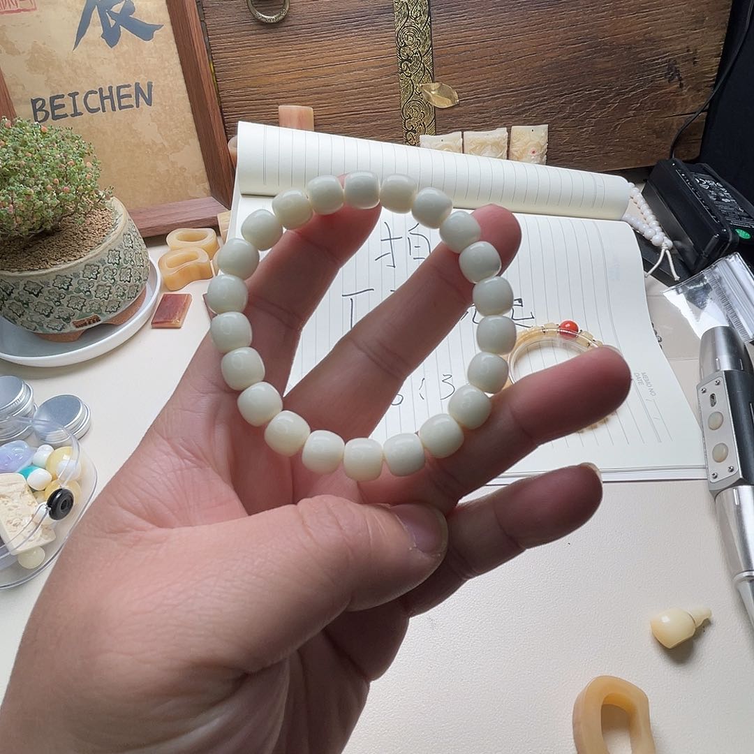 驼骨其他大****王10x9打灯无踪