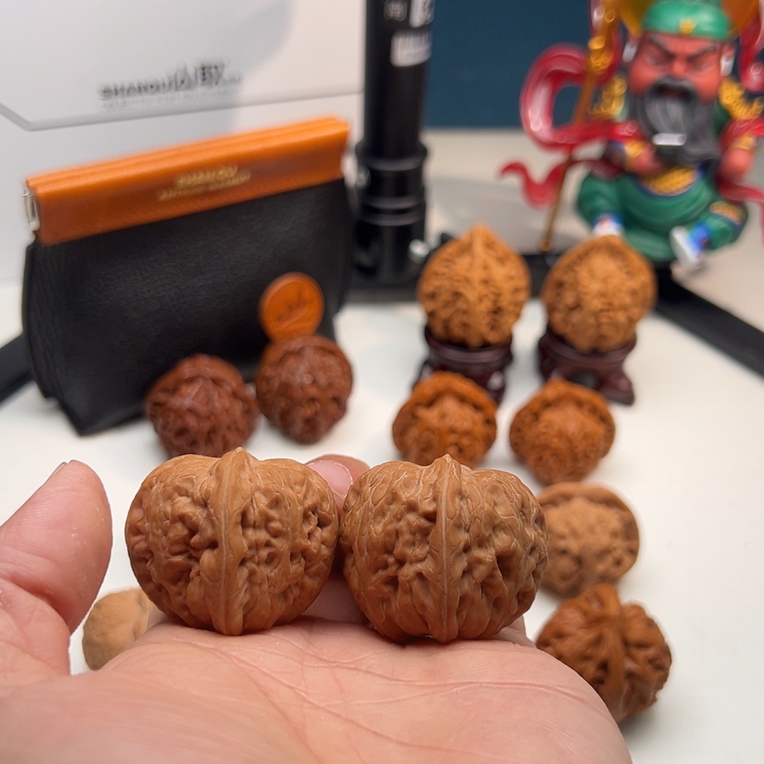 K***y文玩核桃吊坠元宝