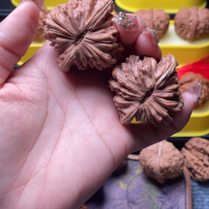 钟***雨文玩核桃把件四座楼