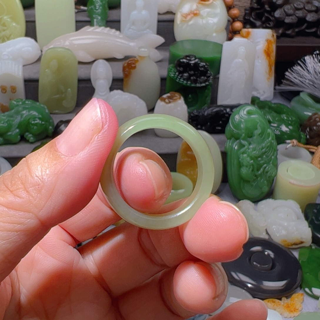 和田玉戒指未镶嵌