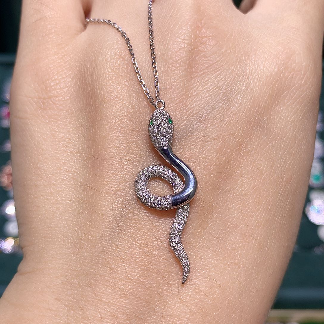 钻石颈饰18K金镶嵌蛇