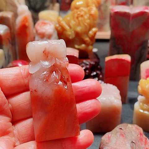 昌化石老性精品红花冻石