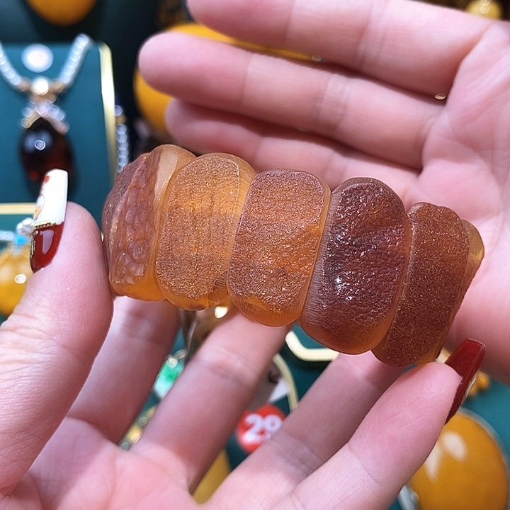 蜜蜡手镯未镶嵌手牌