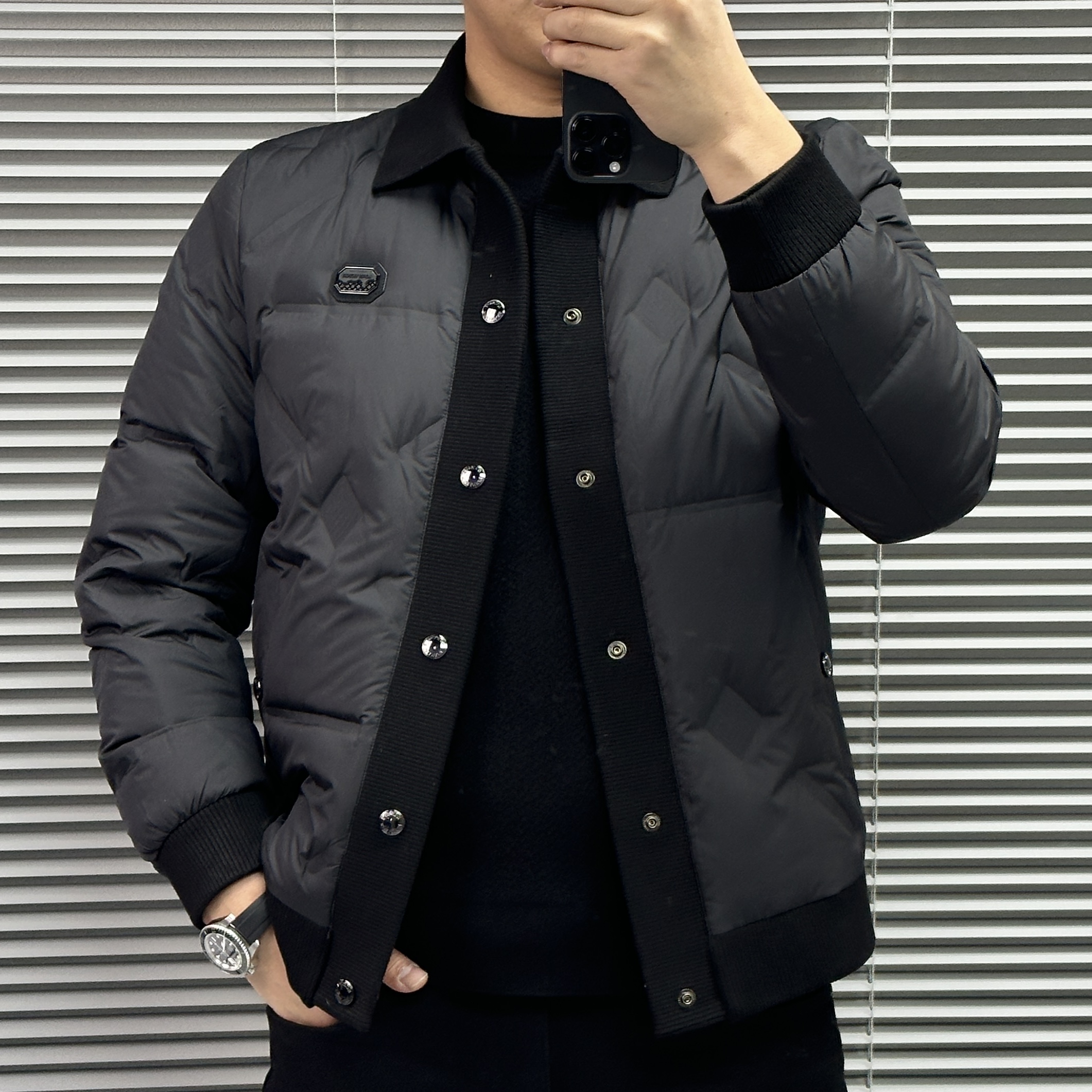 【巴尔赫】2025男士欧货高端时尚休闲黑色商务翻领羽绒服8658