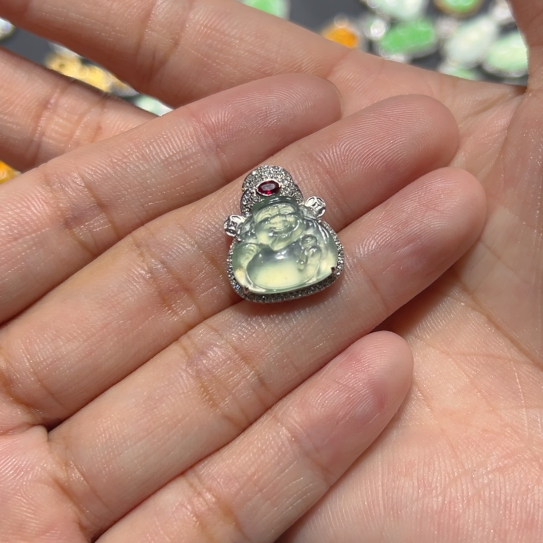 翡翠颈饰18K金镶嵌颜*吊坠