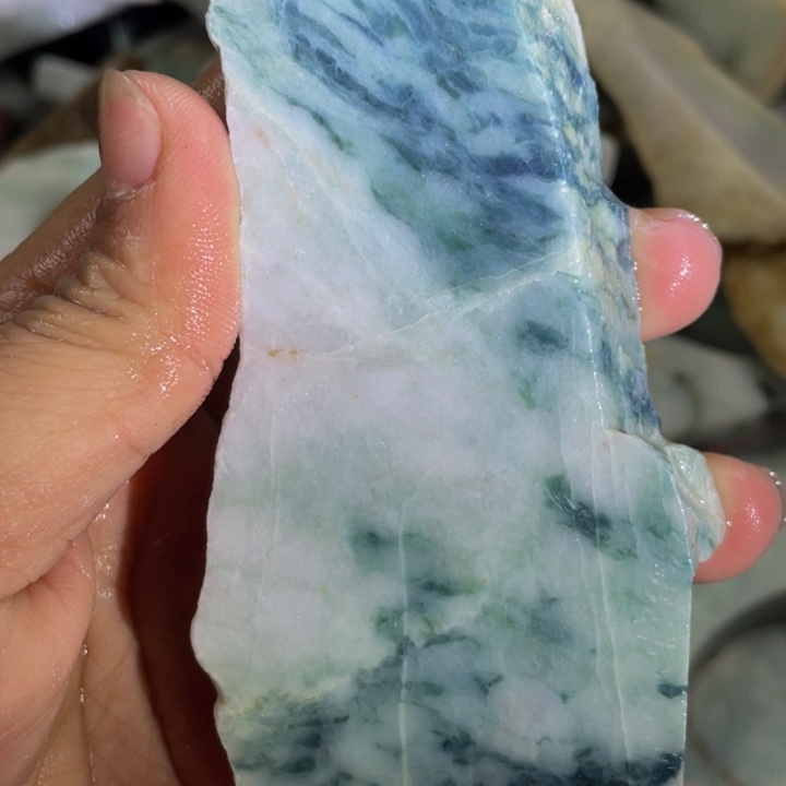 翡翠吊坠(不含链)未镶嵌天然翡翠边角料