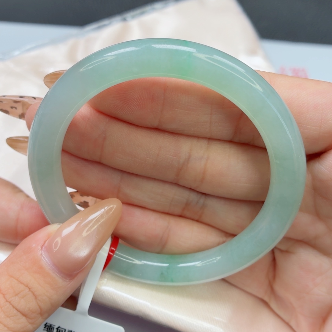 未镶嵌手镯翡翠30