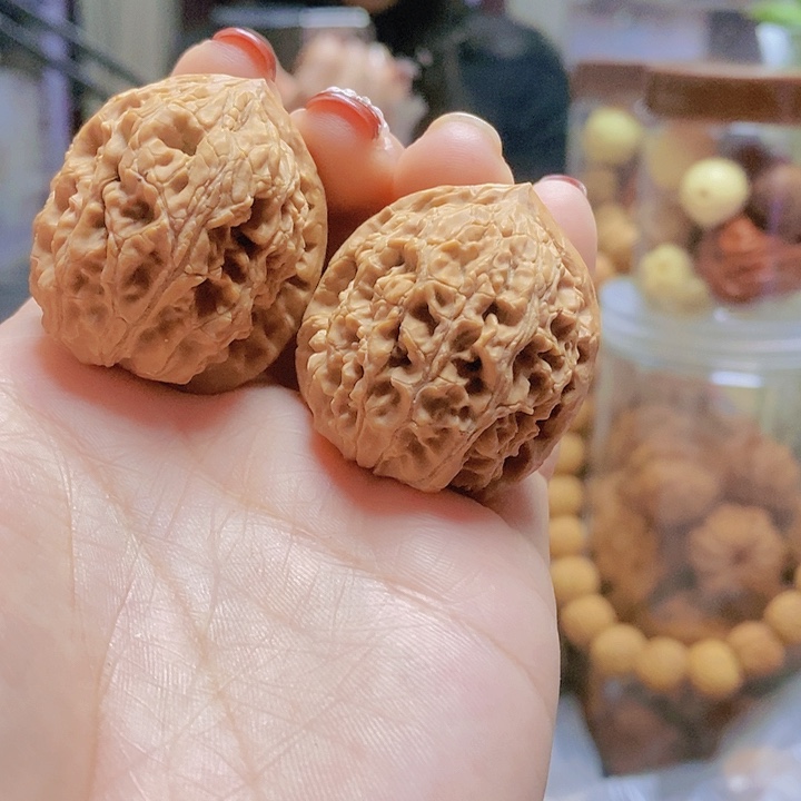 【闪购商品】文玩核桃把件34水龙纹红皮