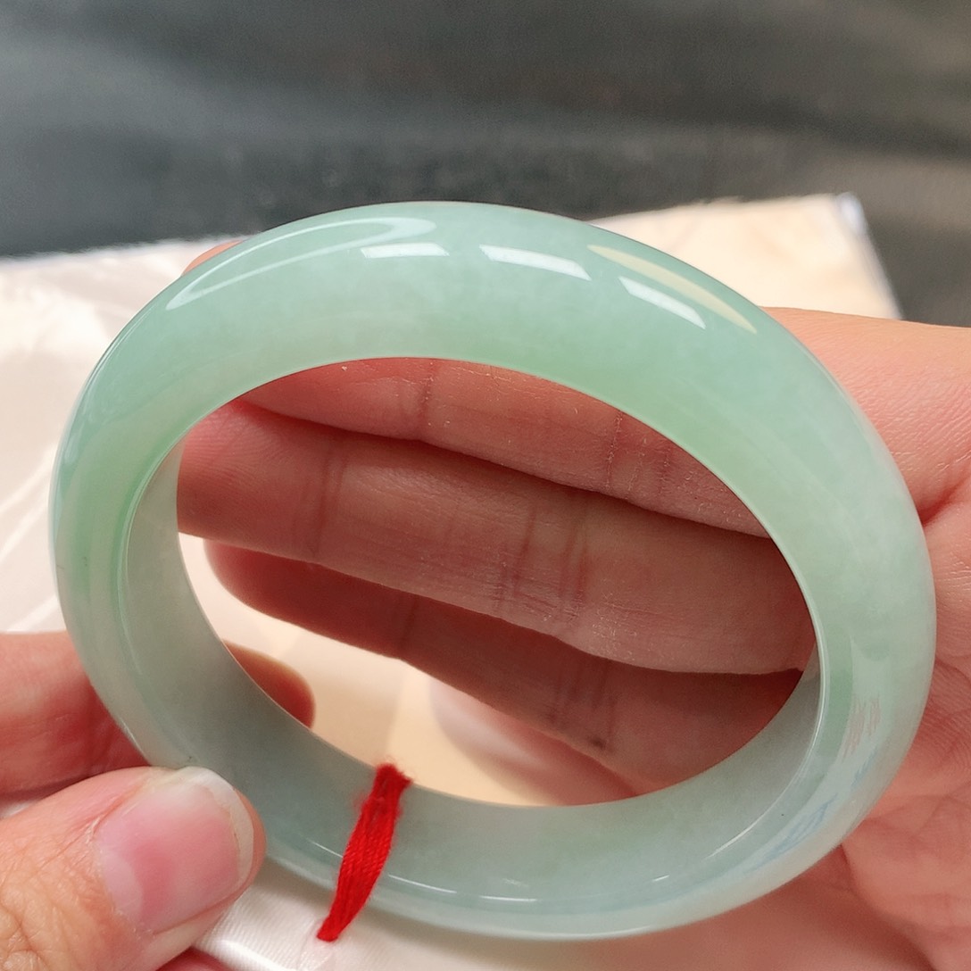 翡翠手镯未镶嵌127号