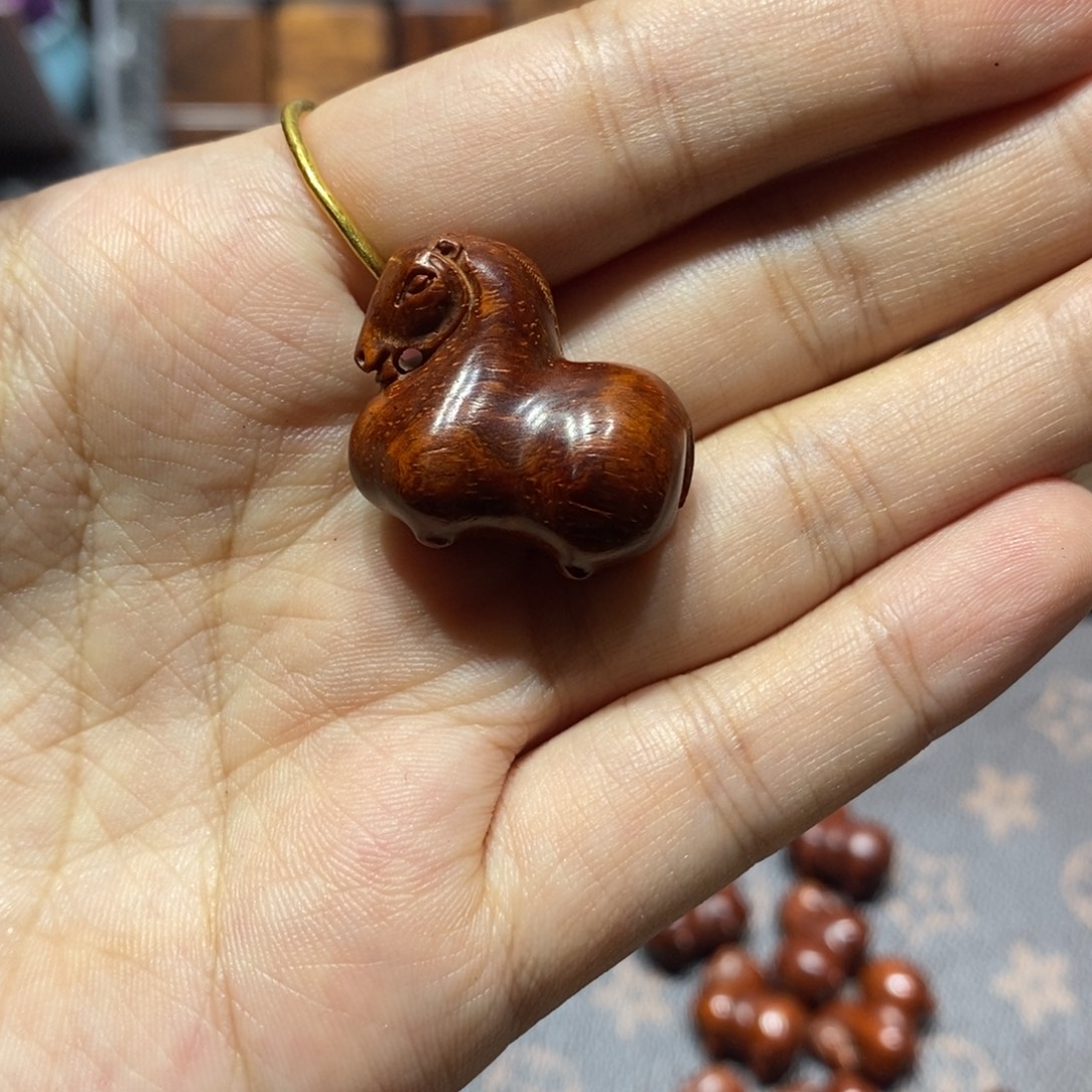 言***成檀香紫檀（小叶紫檀）木
