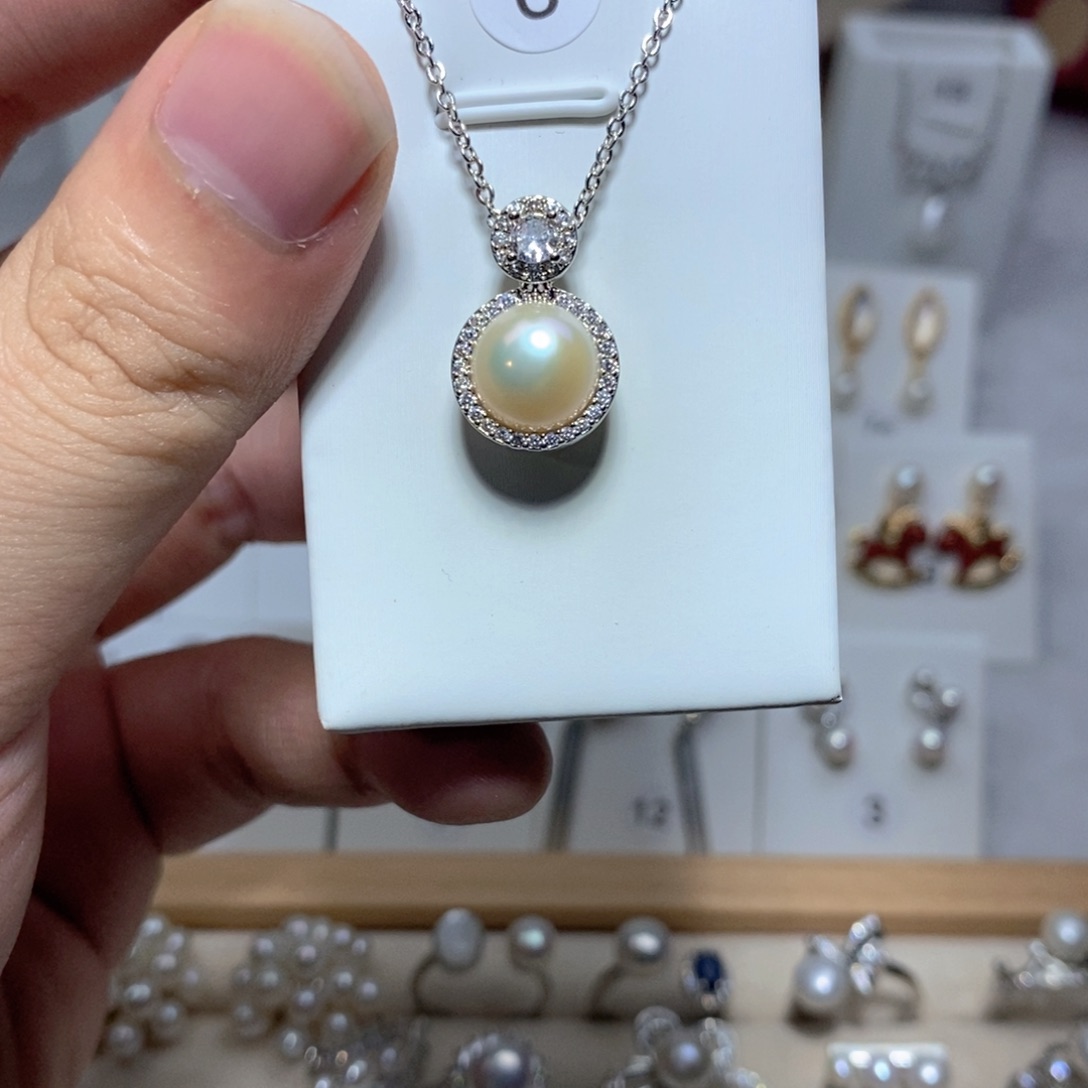 淡水珍珠银S925镶嵌耳饰