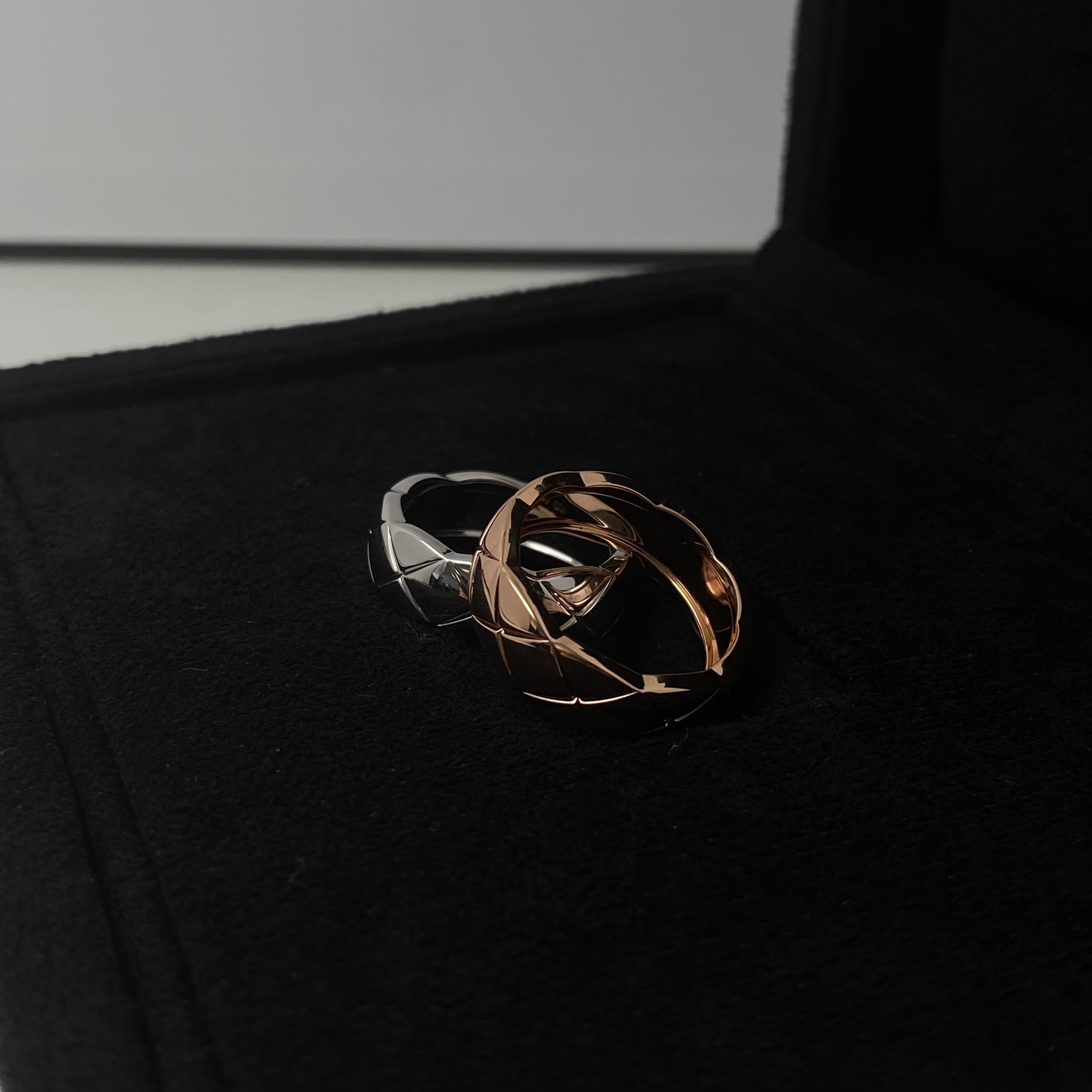 铜合金合成锆石戒指 （中宽）经典纹路满镶戒指 轻奢指环手工气质