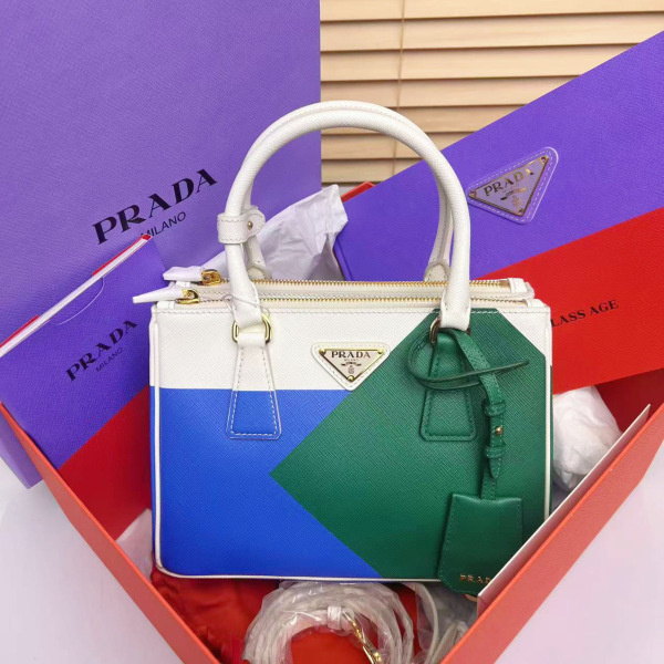 95新/普拉达/市场价45000/包包/250214RN0030