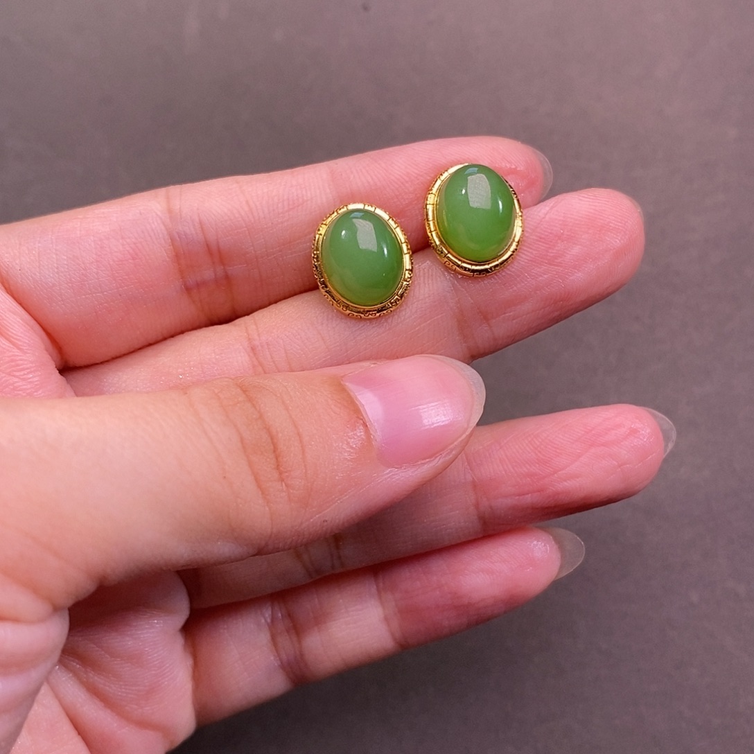 幸****和田玉（碧玉）18K金镶嵌颈饰耳钉