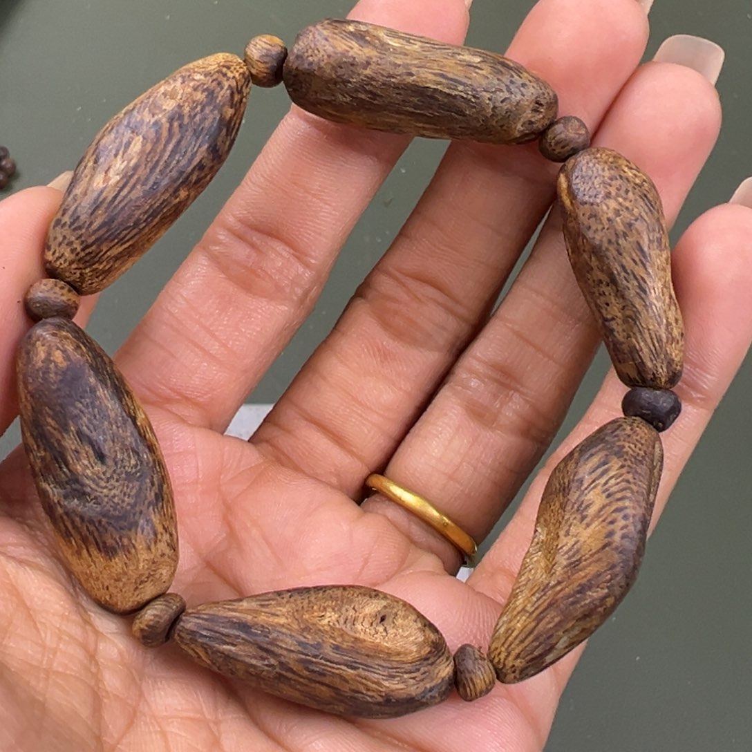 沉香手串海南老白棋包头卡1.2/13g