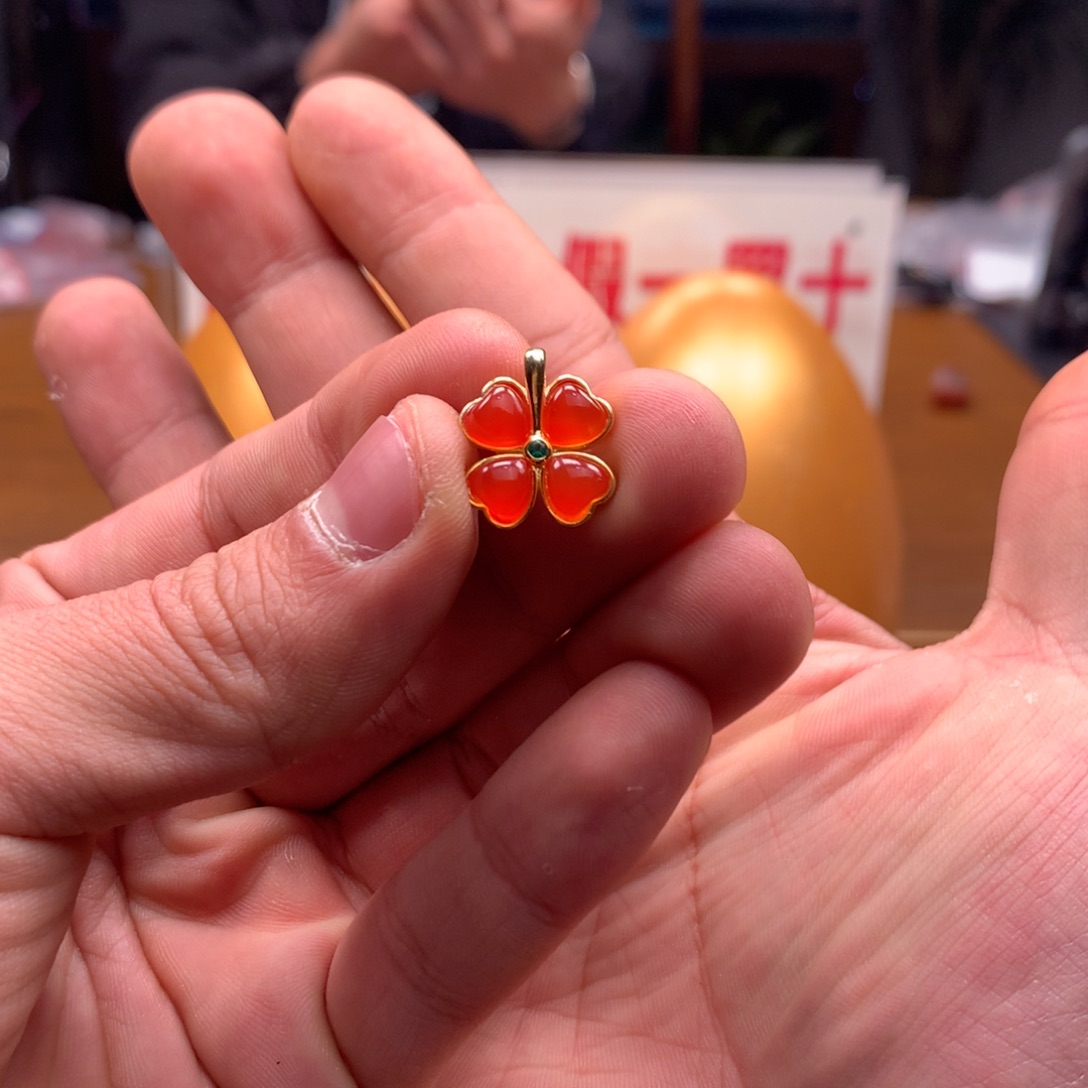 南红玛瑙吊坠银S925镶嵌河湾冰红四叶草