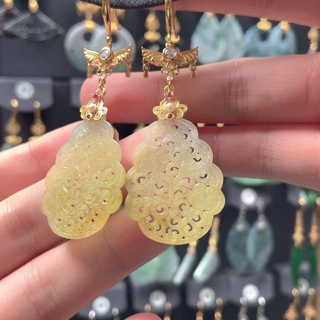 苡***翡翠未镶嵌耳饰翡翠