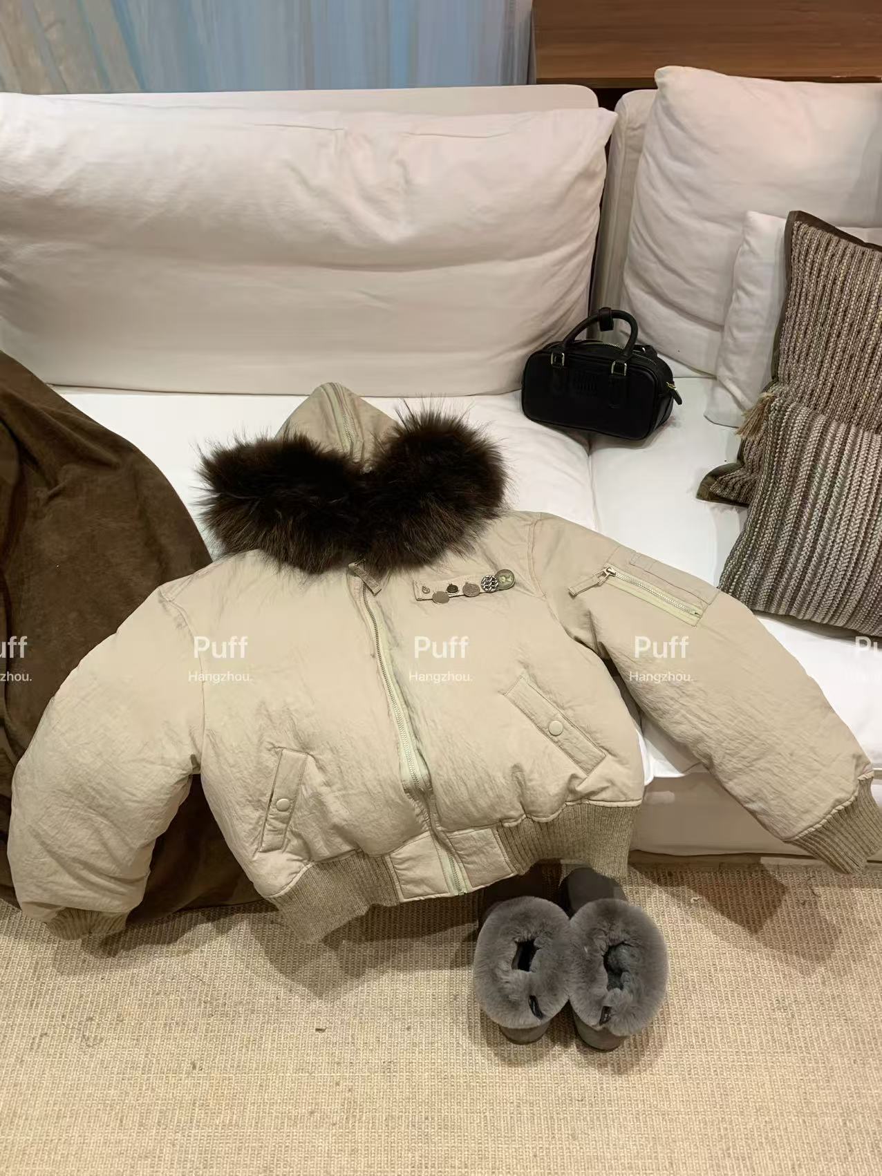 （柏林庄园）90羽绒加厚保暖冬季新品真毛领可拆卸重工款外套