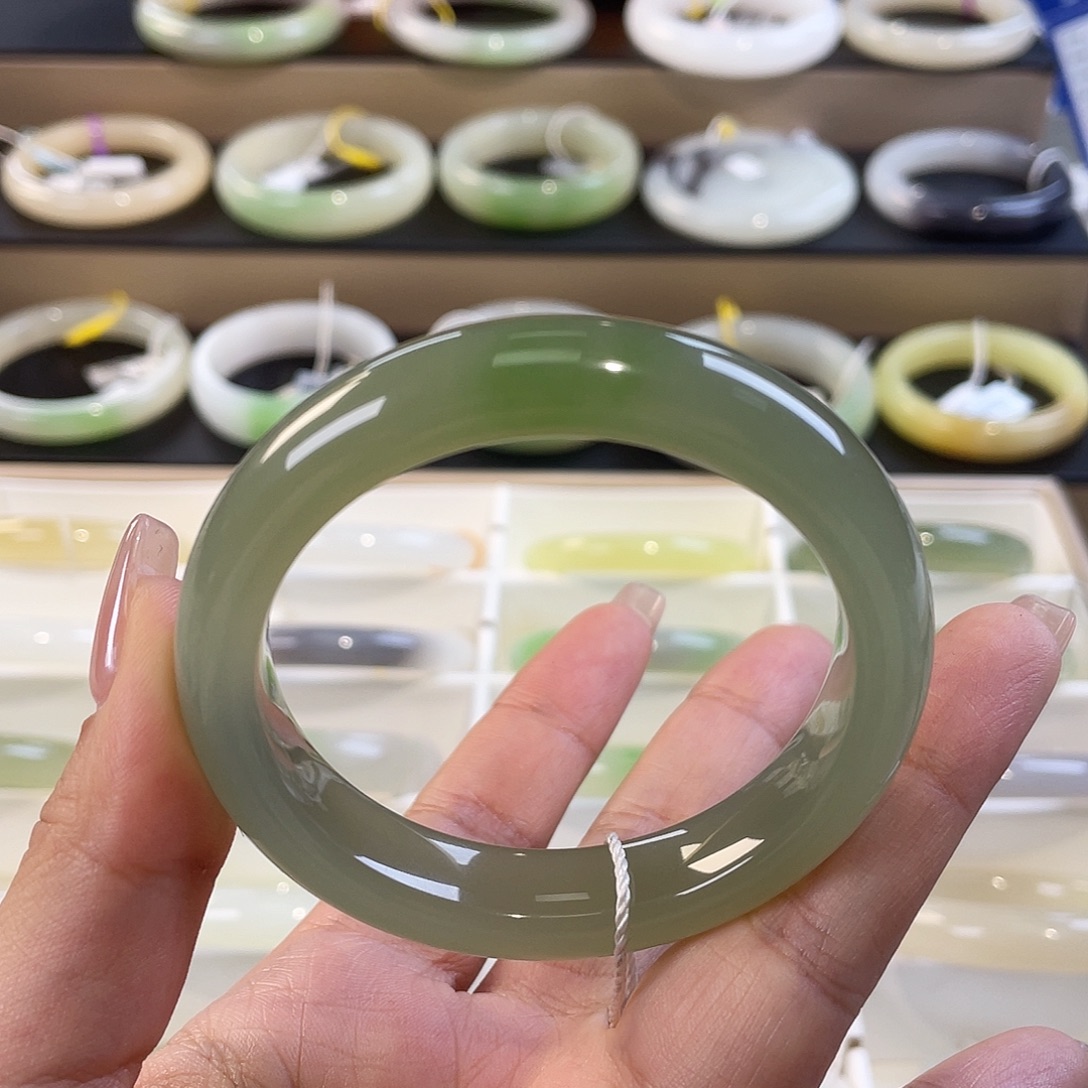 和田玉未镶嵌手镯冰猫翠 翠青捡漏款