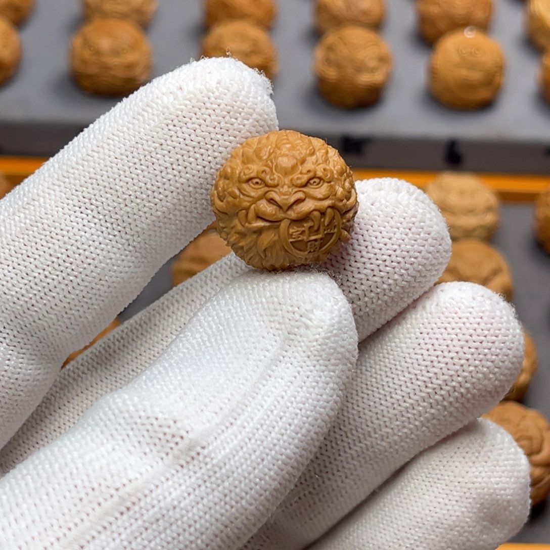 猴头核桃吊坠吞金兽