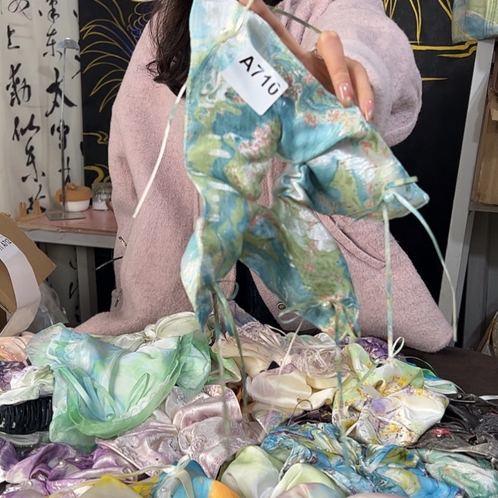 想****710方巾发圈不退不换