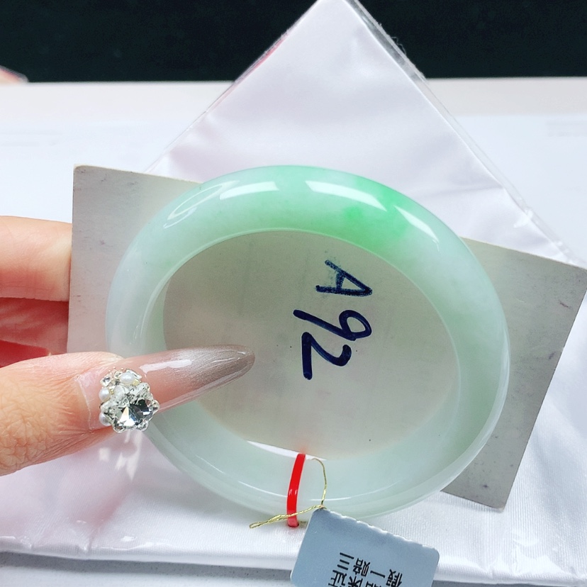 【闪购商品】翡翠手镯未镶嵌A*姐55圈