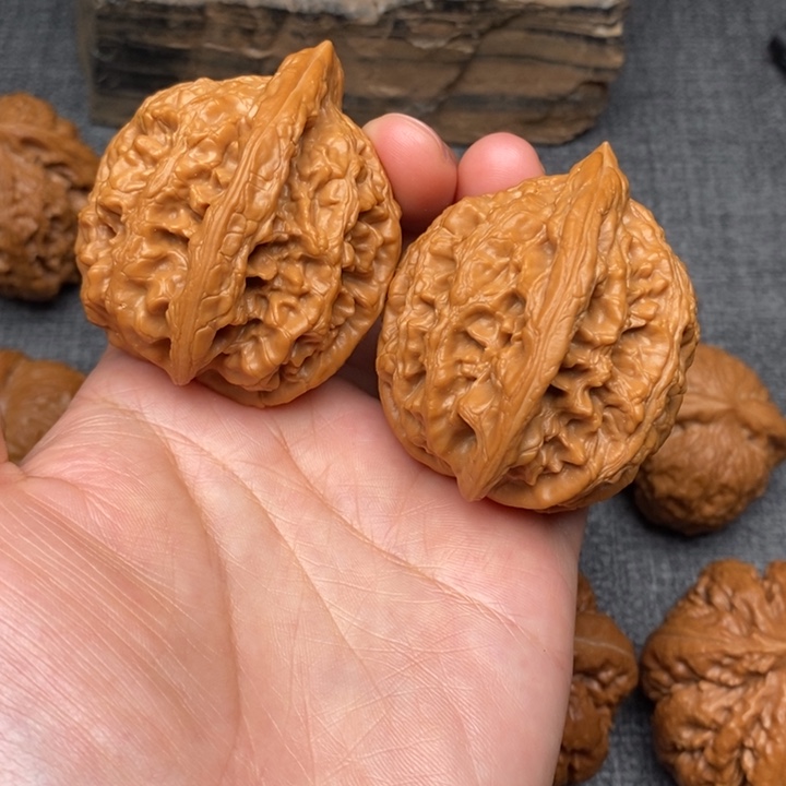 吊坠文玩核桃全品42大沽石