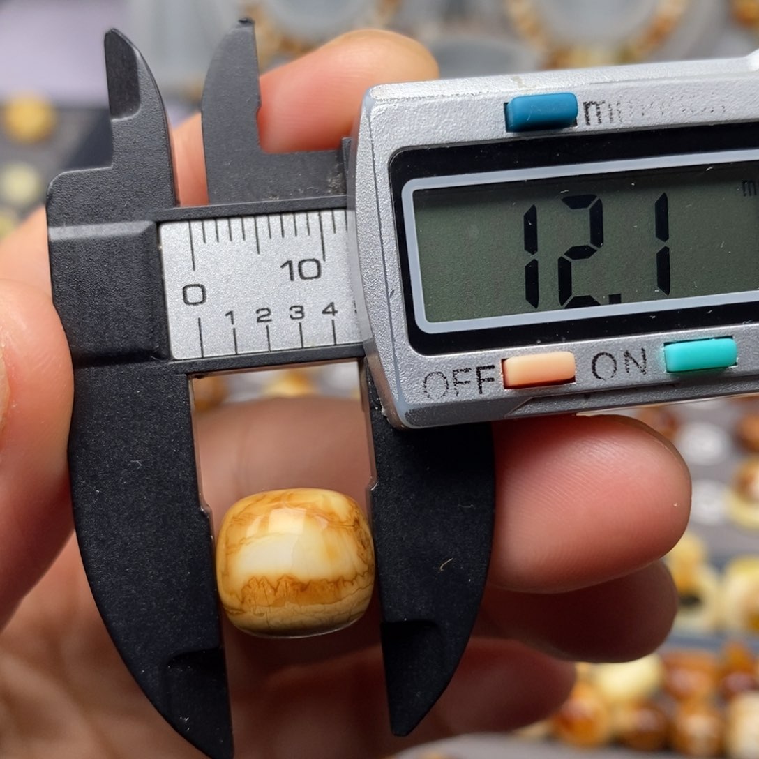 琥珀未镶嵌耳饰老型