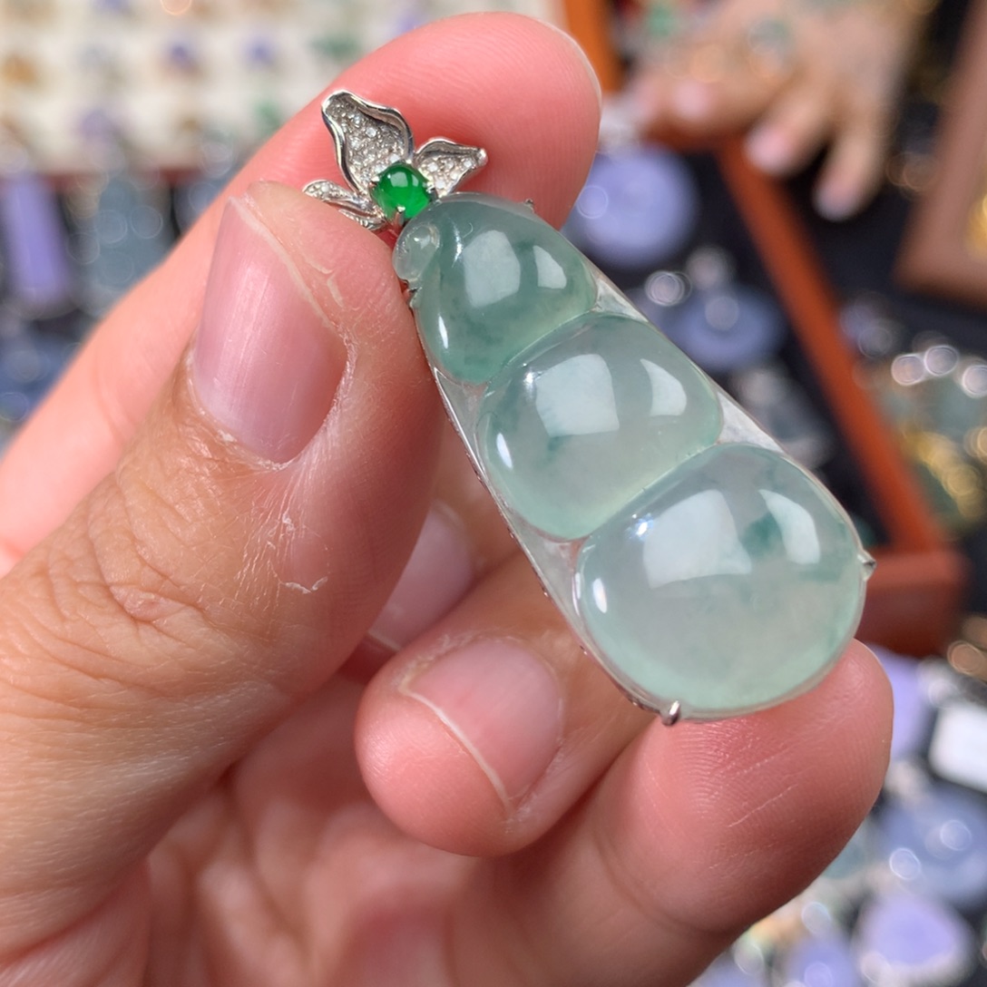 吊坠(不含链)18K金镶嵌翡翠