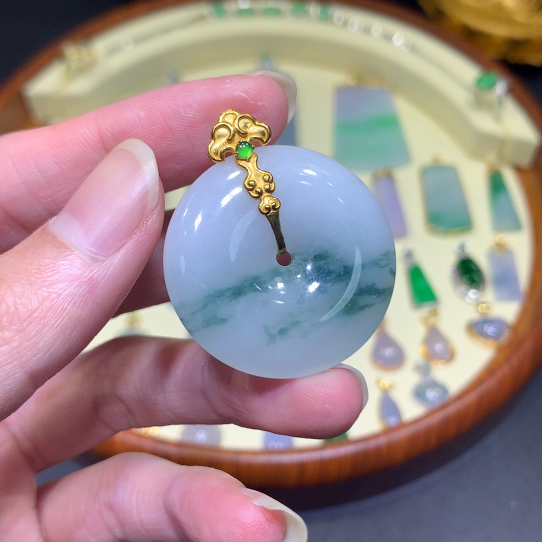 翡翠吊坠(不含链)未镶嵌