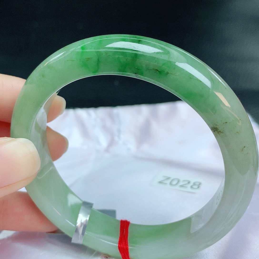 翡翠手镯未镶嵌缅甸天然A货翡翠手镯