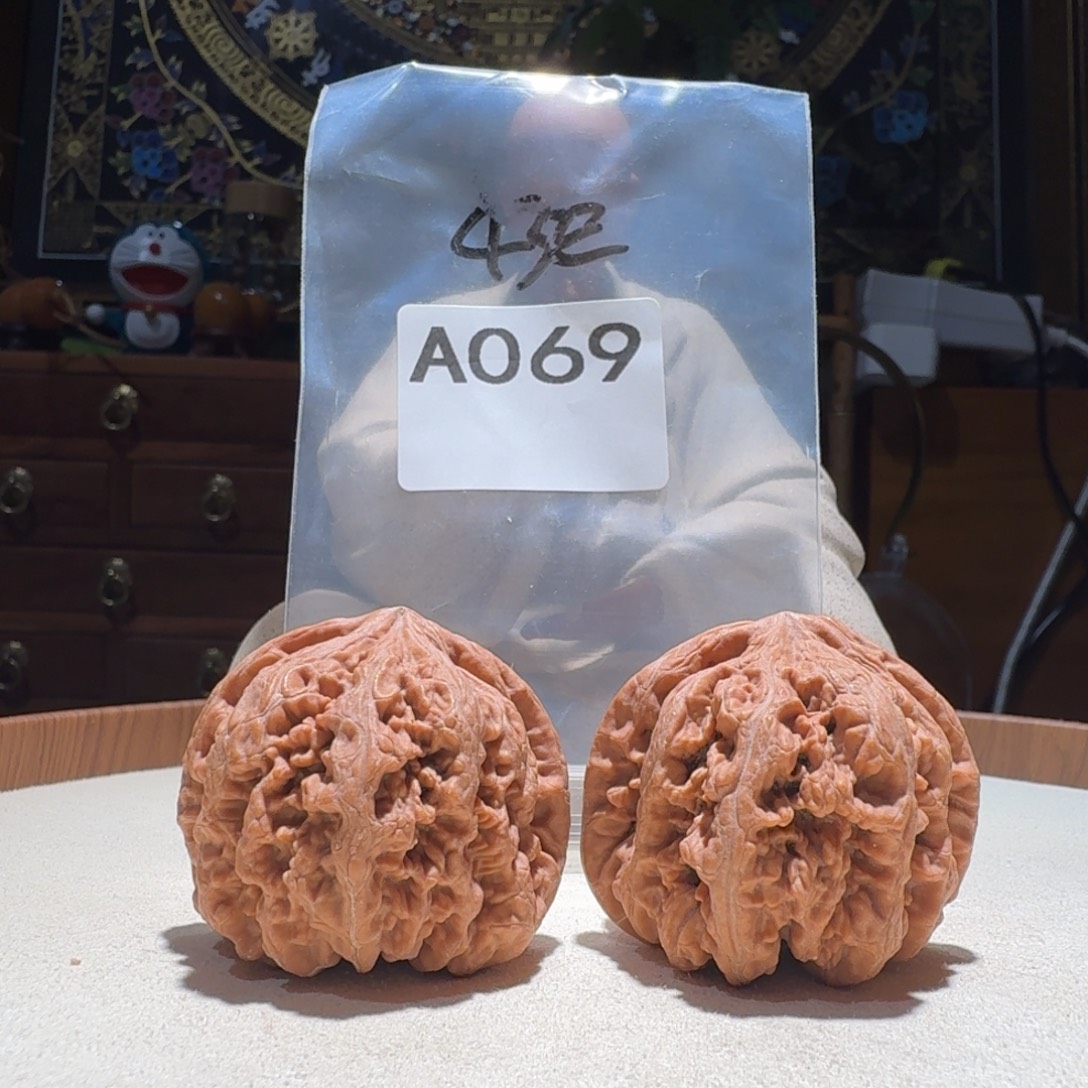 文玩核桃吊坠大粗筋