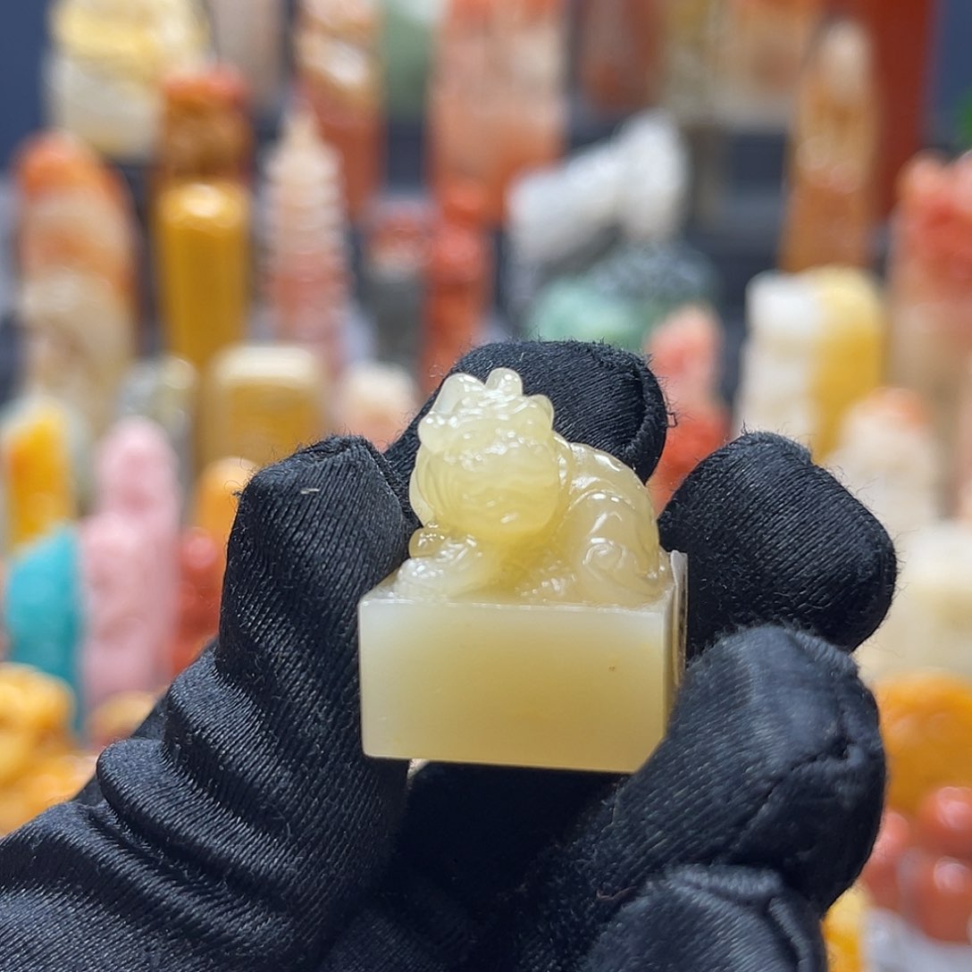 巴林石印石国**贝包邮包刻686