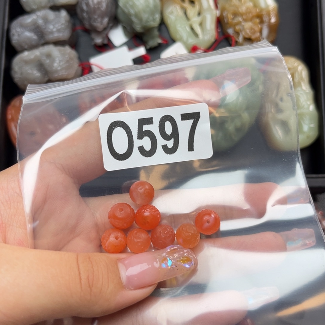 南红玛瑙未镶嵌珠宝奇石