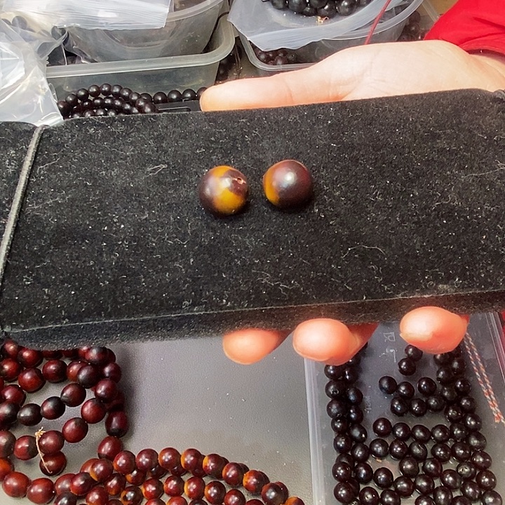 用***2佛心果手串无患子单珠2颗琥珀色