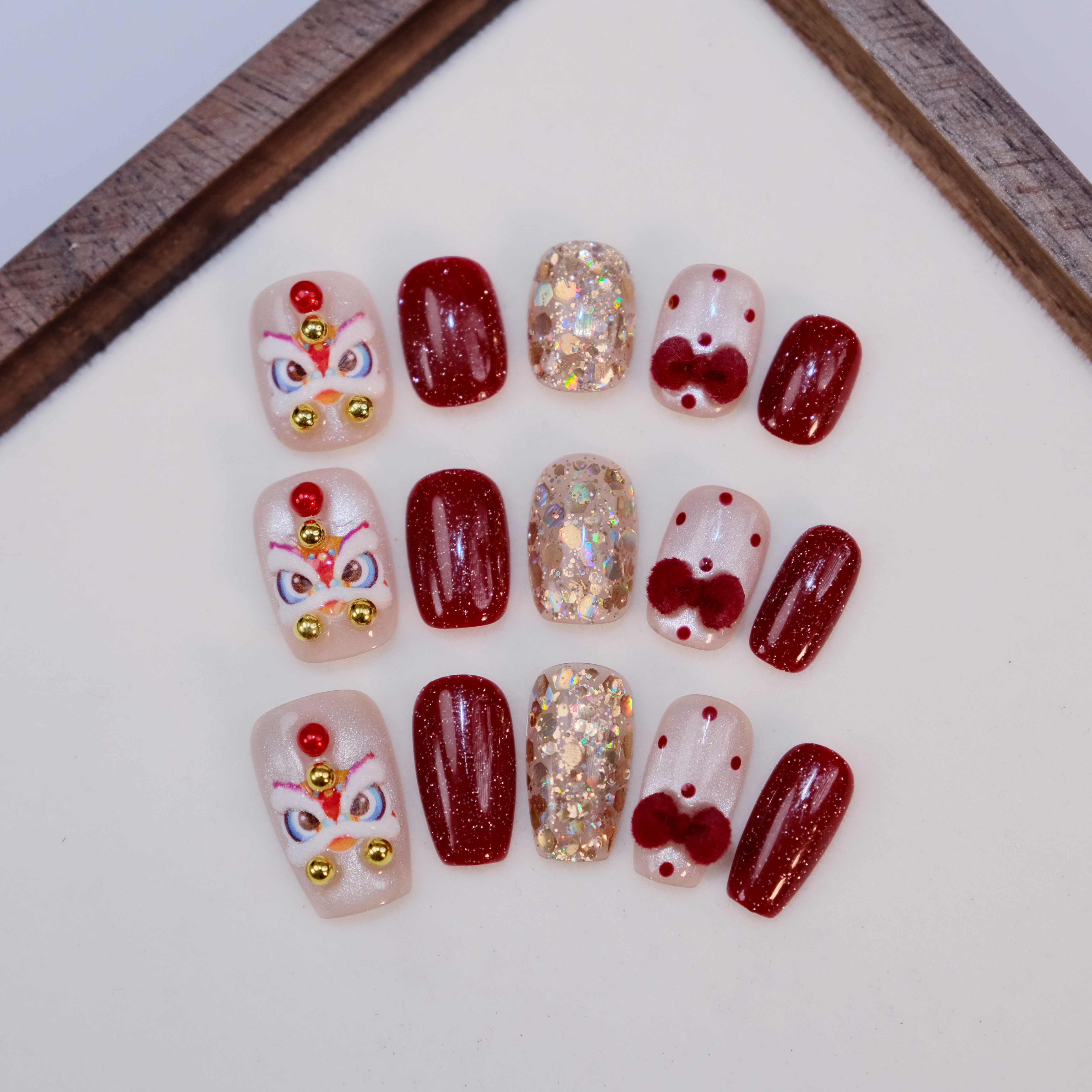 卡黛妮断码【醒狮】新年显白狮子猫眼车厘子纯手工穿戴甲