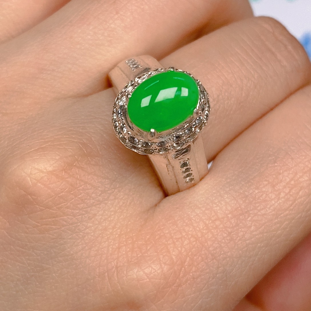 翡翠戒指未镶嵌翡翠