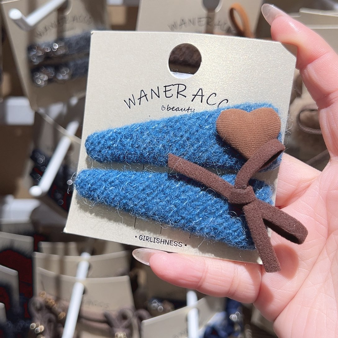 非金属蓝色爱心掰掰一对