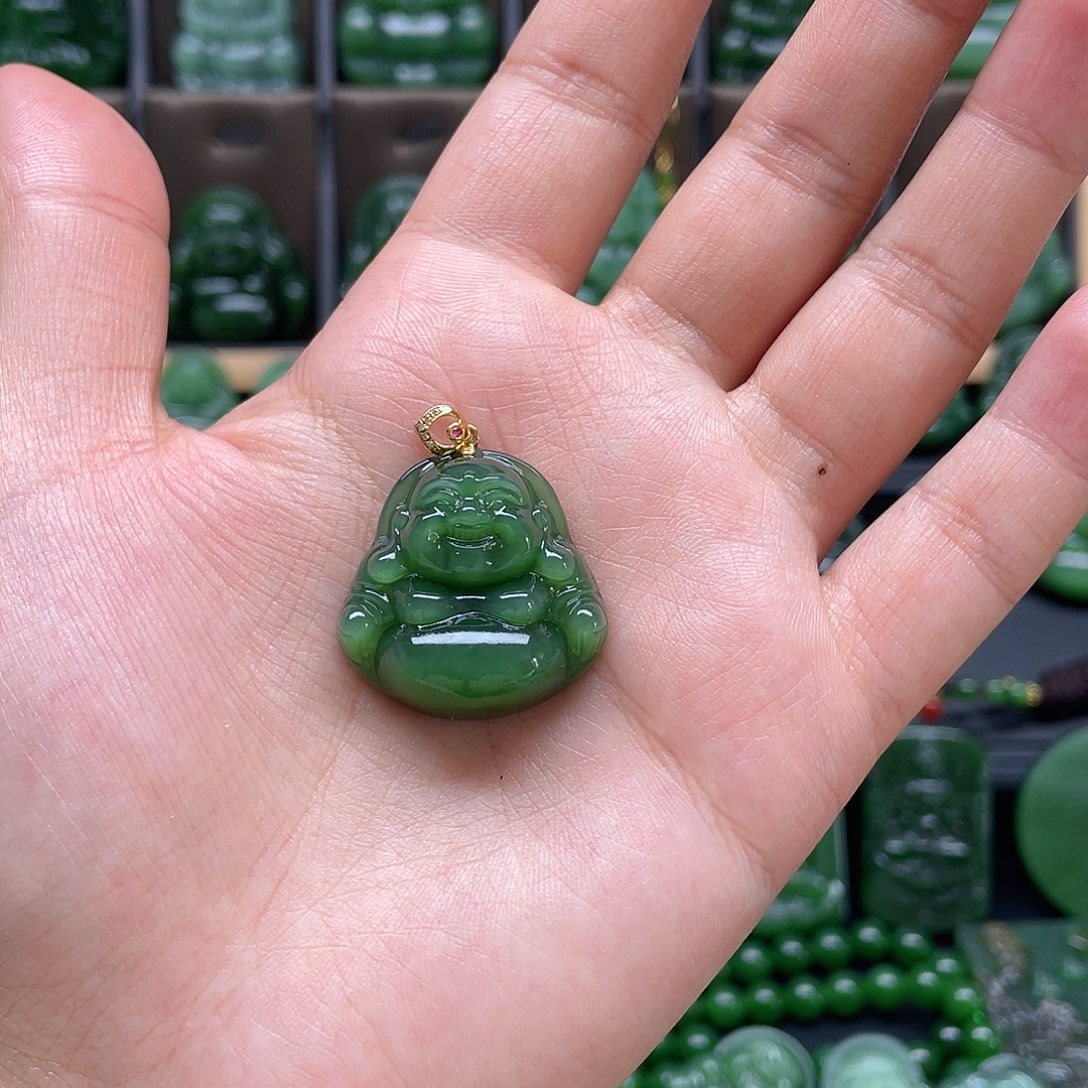 和田玉吊坠18K金镶嵌