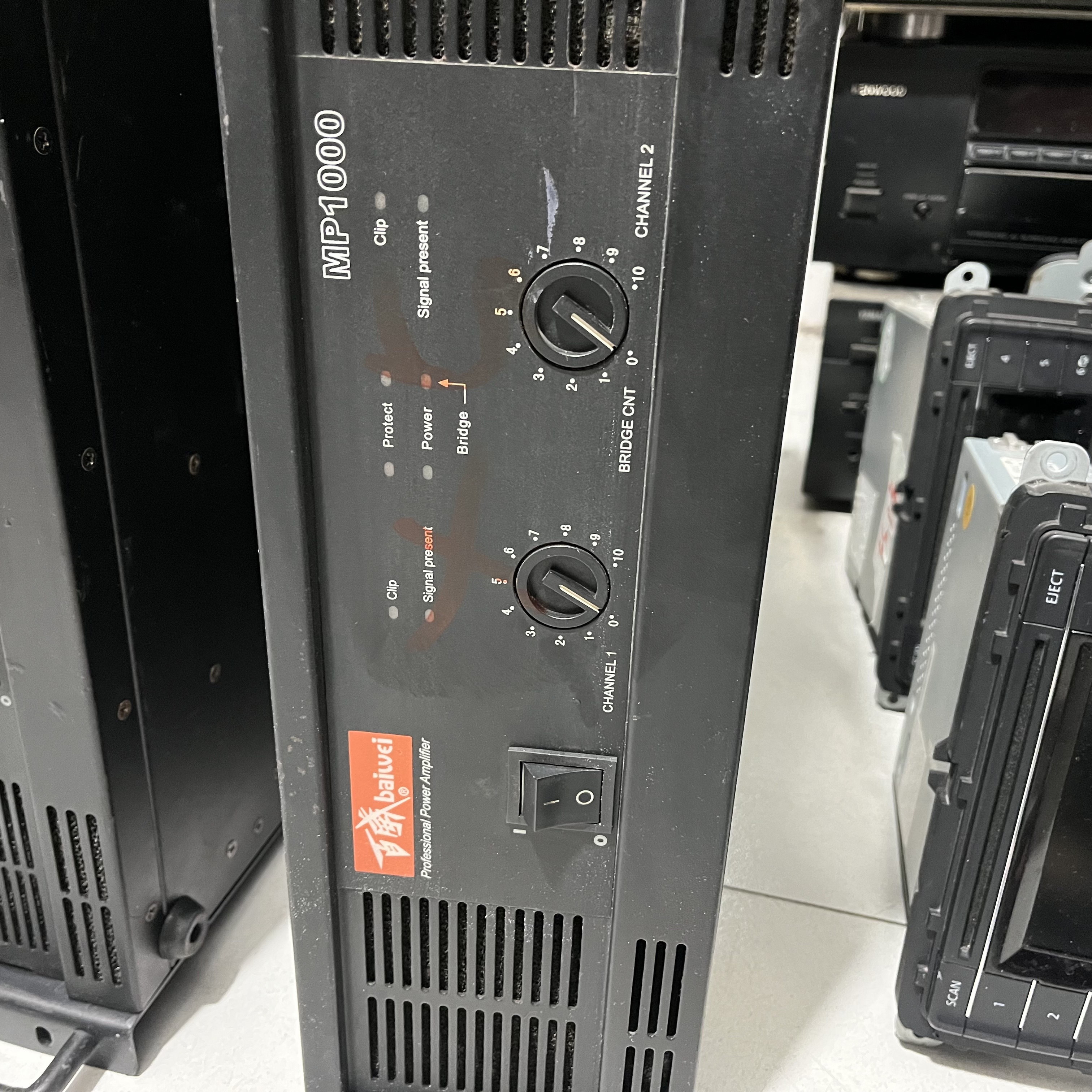 8新 baiwei/百威 二手 MP1000功放 不包邮 