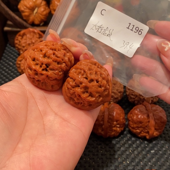 越***界文玩核桃把件精品