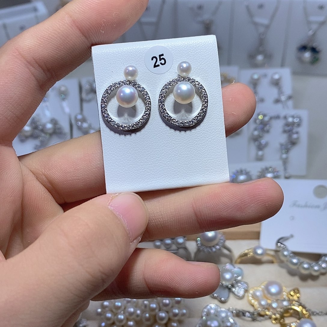 银S925镶嵌耳饰淡水珍珠