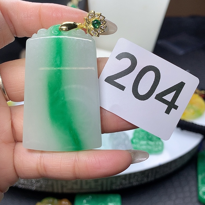 翡翠吊坠(不含链)未镶嵌
