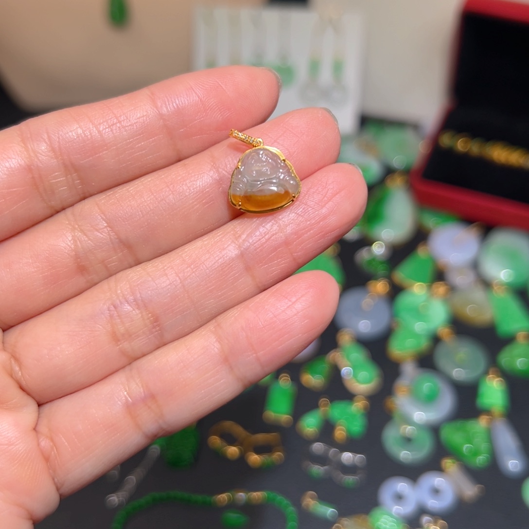 翡翠18K金镶嵌颈饰迷你万能扣小佛