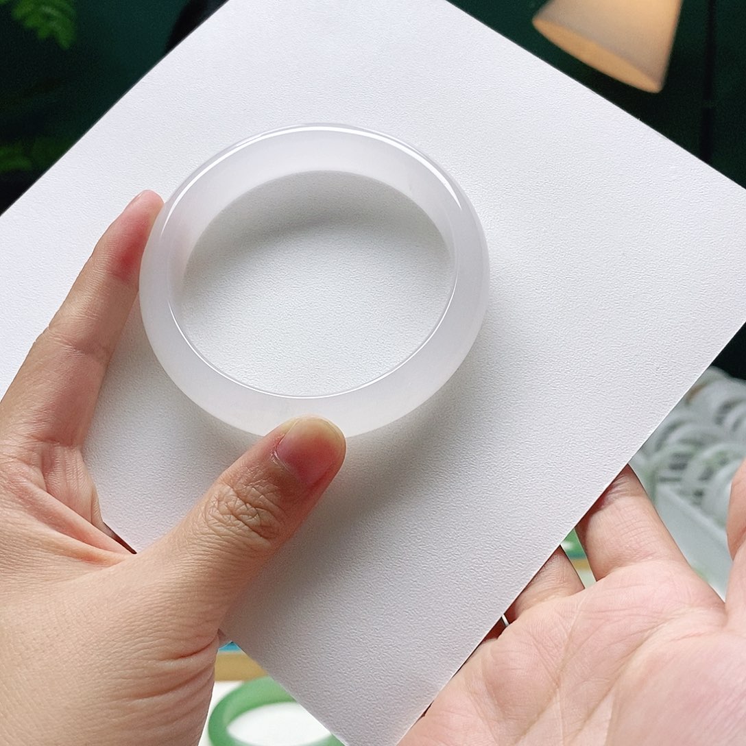 石英质玉手镯未镶嵌呜***吼59.7